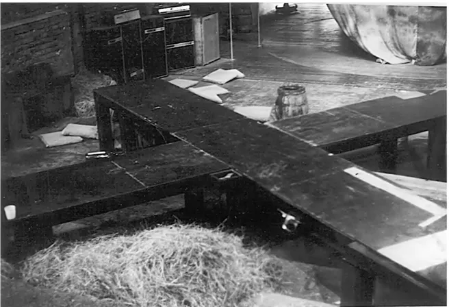 Foto 02 – Cenário do espetáculo Dom Juan, 1970, direção de Fernando Peixoto, Teatro Oficina em São  Paulo