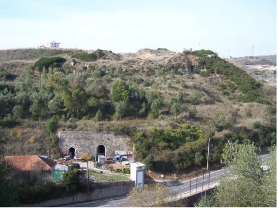 Figura 2: Vista geral da Serra das Baútas - MMAR (Museu Municipal de Arqueologia da Amadora)