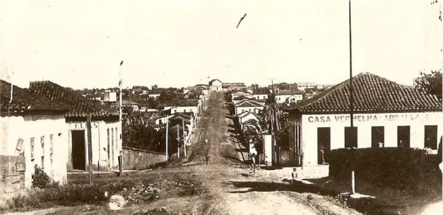 Foto 14 - Araguari (MG): Rua da Estação (1914) 