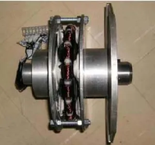 Figura 1.10 - Protótipo do gerador desenvolvido com detalhe do encaixe das pás. 