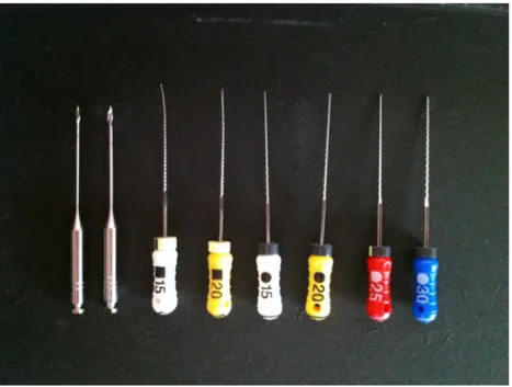 Figura 6: Gates Glidden, utilizadas no preparo cervical e limas  manuais, utilizadas no CRT, ambas na técnica manual.