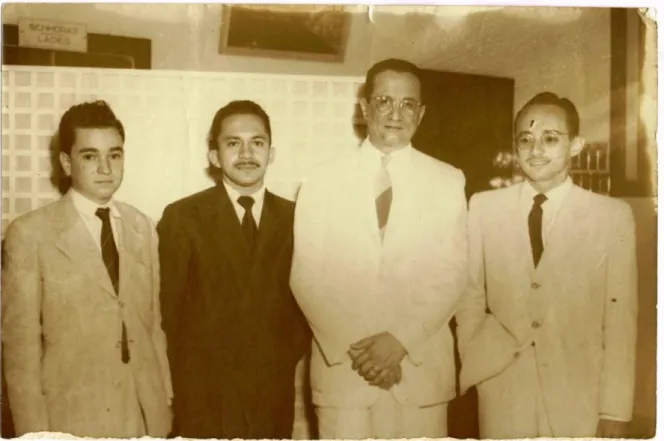 Figura 2: Benedito Nunes (na extrema esquerda) e Haroldo Maranhão (na extrema direita) ainda jovens 6