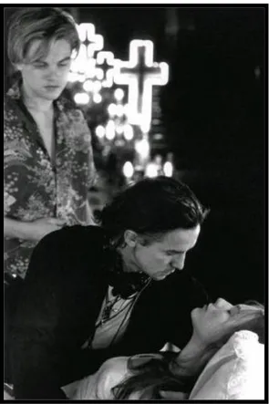 Figura 1: cena do filme Romeu + Julieta (1996), dirigido por Baz Luhrmann.  