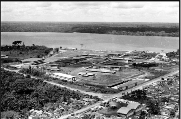 Figura 5 - Vista aérea do Campus pelo acesso da Av. Perimetral na gestão do Reitor Aracy Barretto (5ª     gestão), em foto de 1977  –  Acervo da UFPA