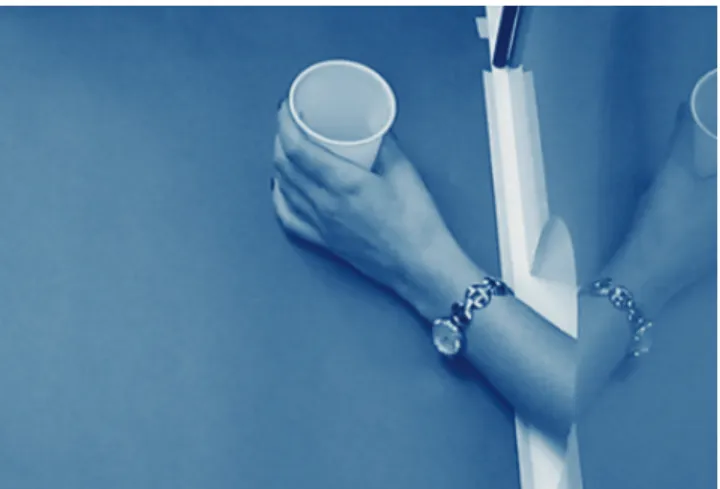Fig. 1 – An example from the recording session where the subject grasped a plastic cup  which was positioned at the desk behind the glass screen, allowing only the shadow  impression to be perceived by the subject