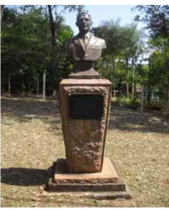 Figura 10 - Busto de Arthur Thomas 77   
