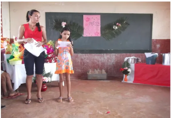 FOTO 5 - DIA DAS MÃES NA ESCOLA MUNICIPAL NOSSA SENHORA DA  CONCEIÇÃO EM 2009. 