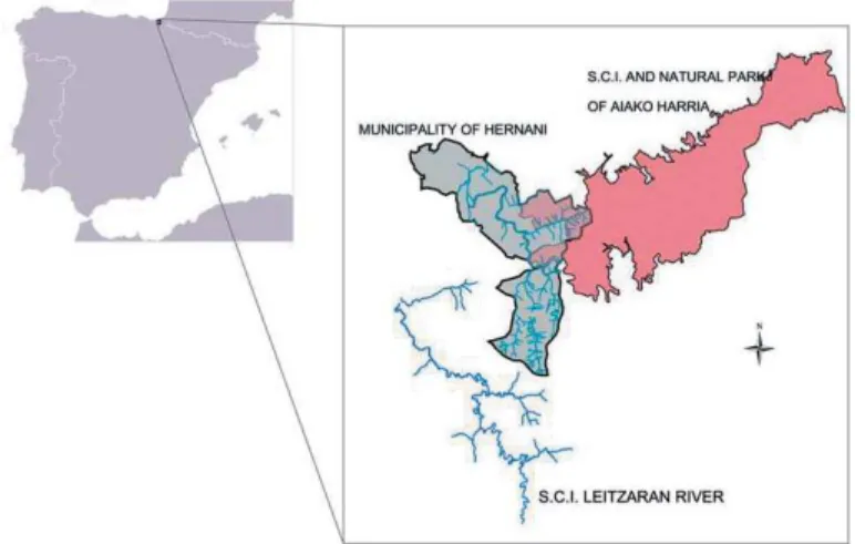 Fig. 1.- The location of Hernani municipality in the northern central area of the Iberian Peninsula and relative to the Sites of Communitary Interest, the Leitzaran River and the Aiako Harria Natural Park.