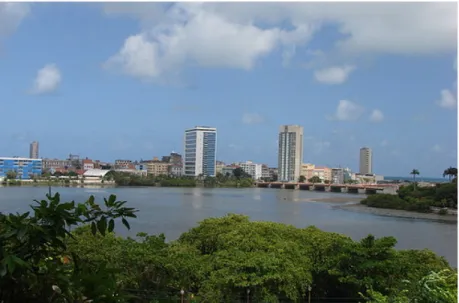 Foto 2: Aspectos da Cidade: as Paisagens e as construções humanas 