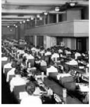 Foto 19 – American Office: exemplo  de layout interno com mezanino de  observação à direita 