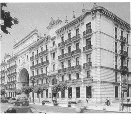 Figura 2: Paseo de Pereda 5 .  