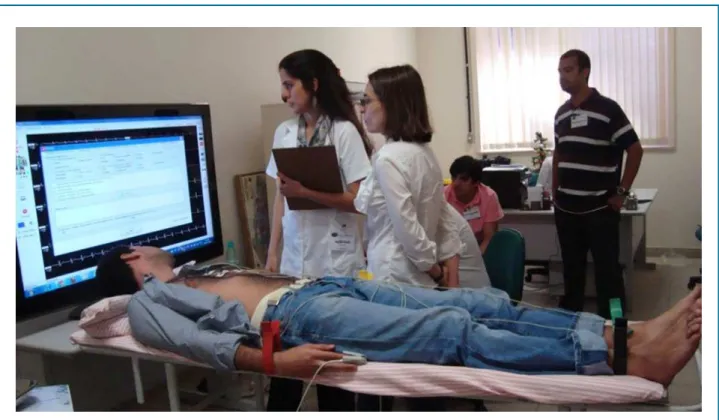 Figure 1 - Scenario in which participants can practice recording and transmitting the digital electrocardiogram, using an actor,  simulating a non-ST elevation myocardial infarction.