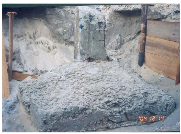 Foto 5.6.2 – Detalhe da Variação da Espessura do Concreto Magro das Sapatas 