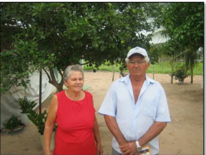 Foto 11 - Agricultor Luiz Damião e esposa. Fonte: SANTOS (2013). 