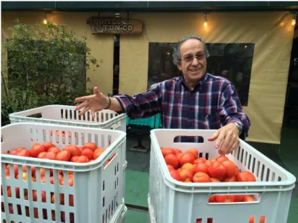 Figura 9 Antonio Buonerba, aos 76 anos, no Boteco do Tonico, local onde 