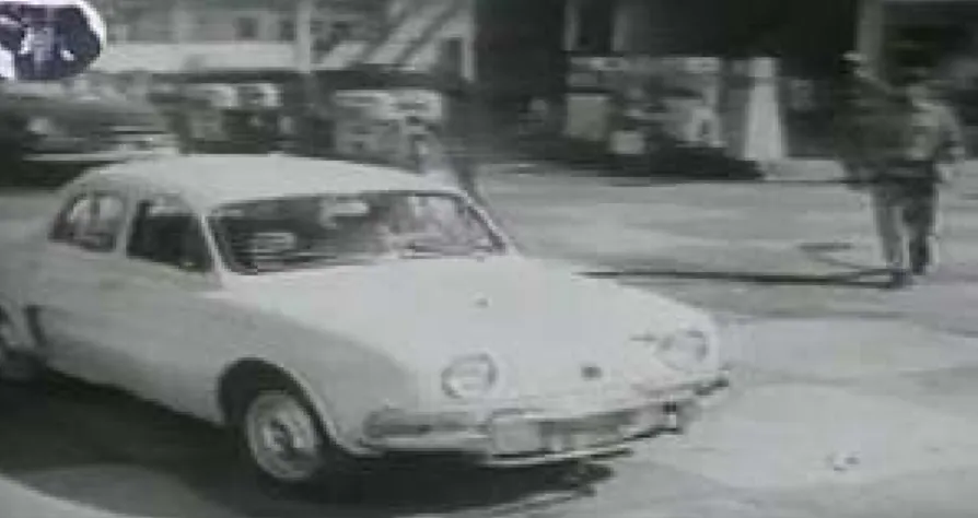 Figura 2 - Cena do comercial Renault Dauphine, da década de 50 