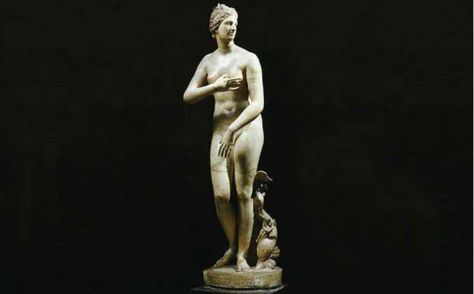 Figura 1 -Vênus de Medici. Cópia em mármore feita em Atenas por volta de I d. C. Altura: 153  cm