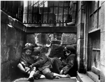 Figura 23 – Jacob Riis. Crianças dormindo na rua Arabs, Nova Iorque, c. 1890. 