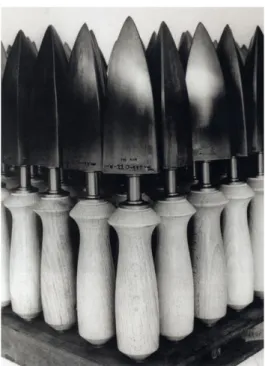 Figura 30 –  Albert Renger-Patzsch. Shoemaking Irons, Fagus Works, Alfeld, 1928. 