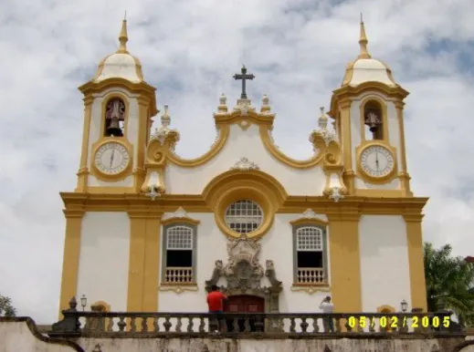 FOTO 3 - Matriz de Santo Antônio: obra-prima da arquitetura colonial barroca  mineira