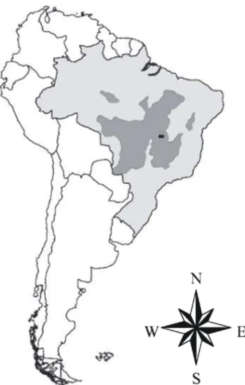 Fig. 2. Localização geográfica do Cerrado (área em cinza escuro) e do Distrito Federal (área  em preto), onde foram realizados os trabalhos de campo desta tese