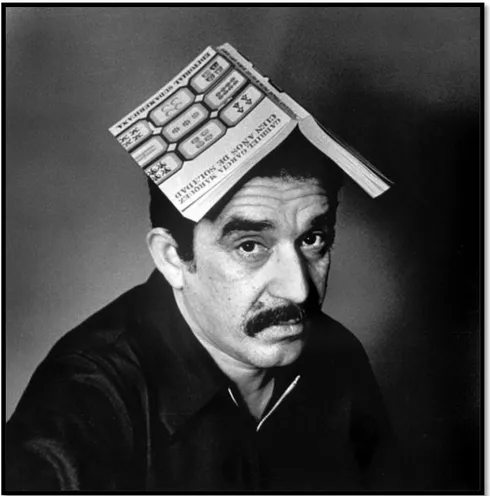 Foto 2: García Márquez com Cem Anos Solidão na cabeça, em Barcelona, 1969.  