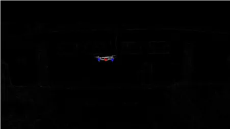 Figura 8 - Localização do drone no resultado da subtração de  frames sequenciais em ambiente real 