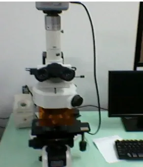 Figura 3.13 - Microscópio utilizado para observar a microestrutura dos corpos de prova 