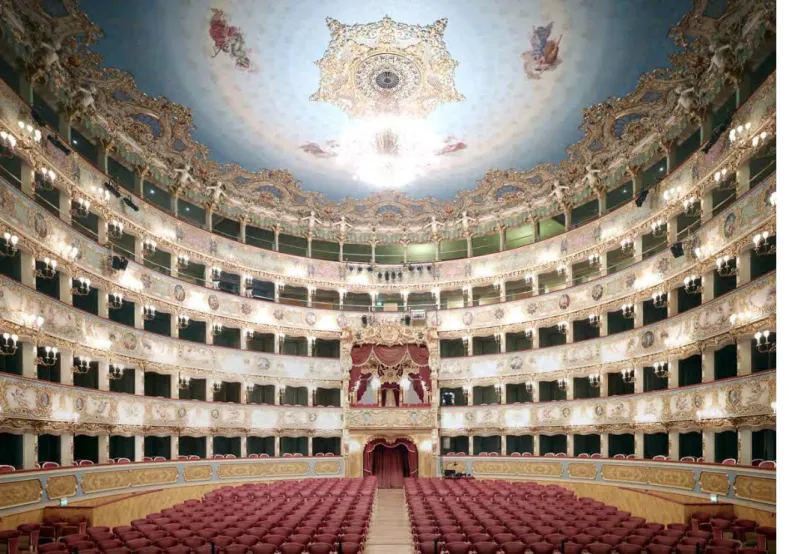 Figura 24. Candida Höfer Teatro La Fenice di Venezia V  180 x 235 cm