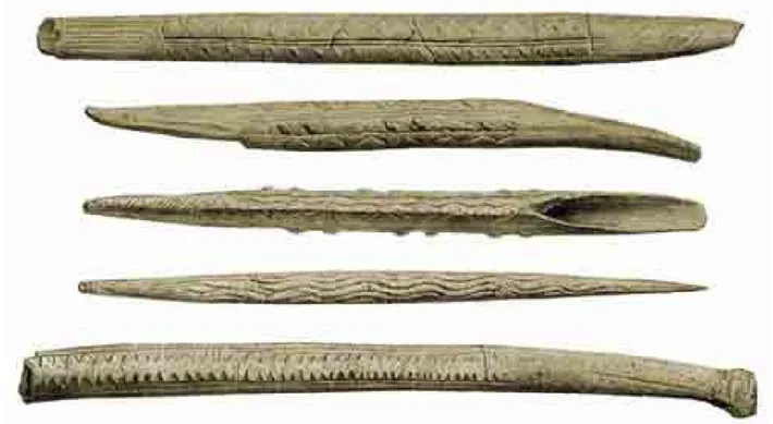 Figura 13 – Ferramentas de osso com diversos padrões em zigue-zague, confeccionadas entre 8000-13000 A.C.