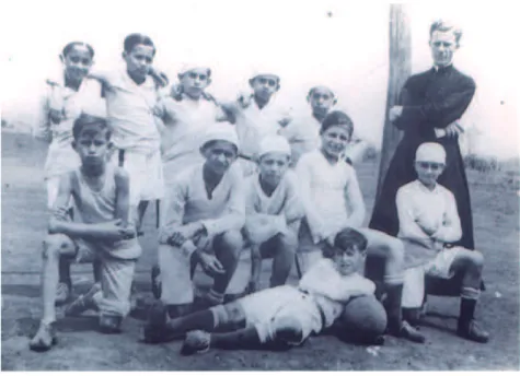 FIGURA 3 - Time de futebol do Ginásio Anchieta, no início dos anos 30.