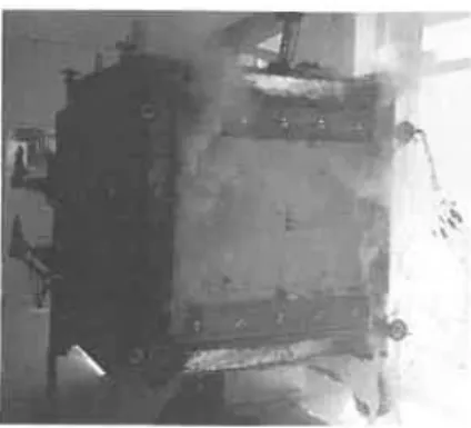 Fig. l -  Experimental tabique wall Fig. 2 -  Smoke release RESULTS AND CONCLUSIONS