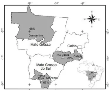 Figura 1. Localização geográica das estações meteorológicas  utilizadas no estudo nas mesorregiões (áreas hachuradas)  do  Mato  Grosso  do  Sul,  Mato  Grosso  e  Goiás  que,  em  média, contribuíram de 2003 a 2011 com mais de 60% 