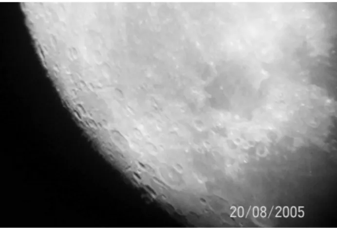 Figura 8 - Foto da Lua obtida com o telesc´ opio constru´ıdo.