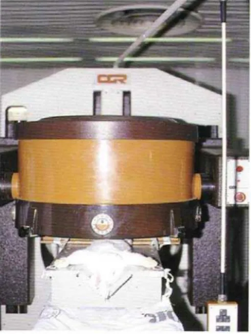 FIGURE 8 – CGR scintillation camera, used for obtaining  scintillographic images.   
