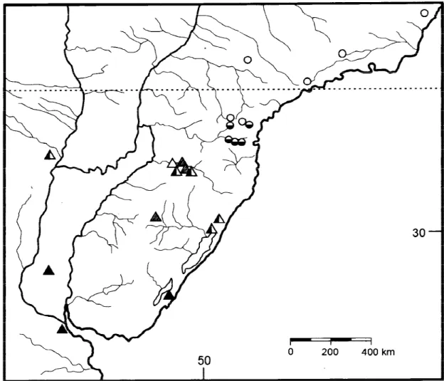 Fig. 7. Distribuição geográfica de  Callideriphus grossipes: círculos brancos,  Callideriphus  grossipes grossipes, forma típica; círculos divididos, C.