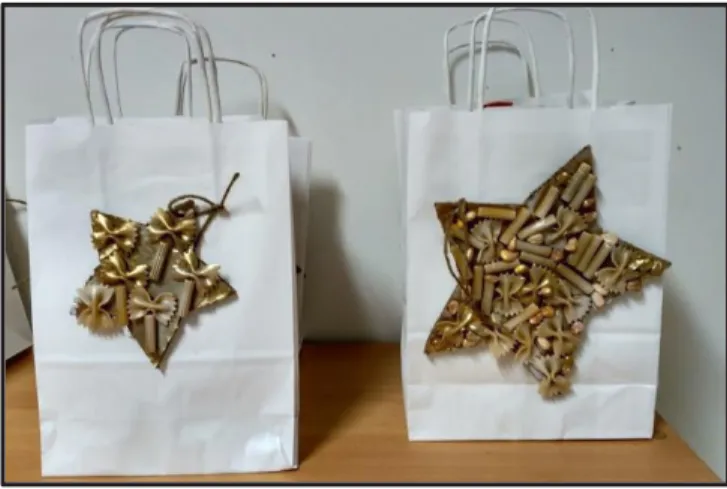 Figura 35-  Sacos de presentes de natal, com estrelas realizadas pelas  crianças. 