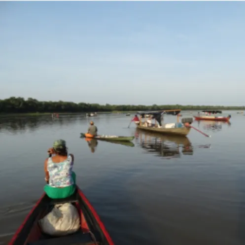Figura 03 - Pesca no lago do Cleto, RDS  Mamirauá. Créditos: Edna Alencar 2015. 