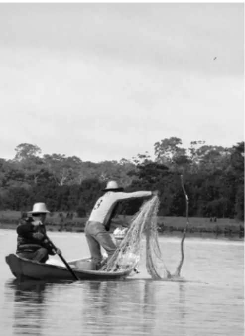Figura 3 – Pescador largando a rede. Foto: 