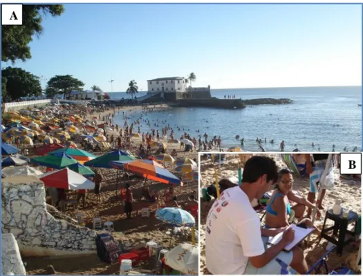 Figura  01  –  (A)  Vista  geral  da  praia  do  Porto  da  Barra;  (B)  Aplicação  dos  questionários  sócio- sócio-econômico-ambientais aos usuários da praia