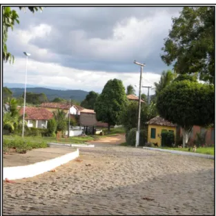 Fig.  2:  Vista  do  povoado  de  Pedra  Branca,  Santa  Teresinha, Bahia. 