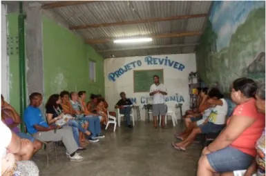 Figura  10.  Apresentação  do  projeto  de  construção  do  tanque de evapotranspiração, como solução para o esgoto  a  céu  aberto,  no  condomínio  Amizade,  Paratibe,  João  Pessoa, PB