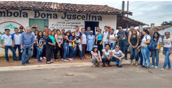 Foto 02: Roda de conversa entre os estudantes e o Coletivo de Griôs: espaço de interlocução e  narrativas sobre a migração da Matriarca Dona Juscelina