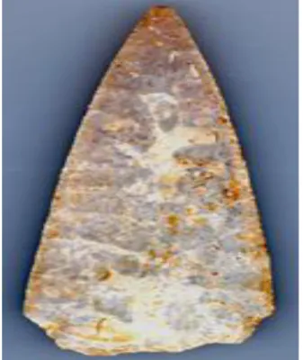 Fig. 1. Punhal em Sílex. Período: Neolítico Final/Calcolítico 