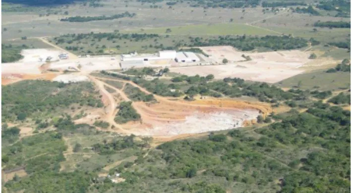 Figura 1 – Área desmatada para implantação empresa de Bentonita, no distrito do Pradoso em Vitória da Conquista-BA 