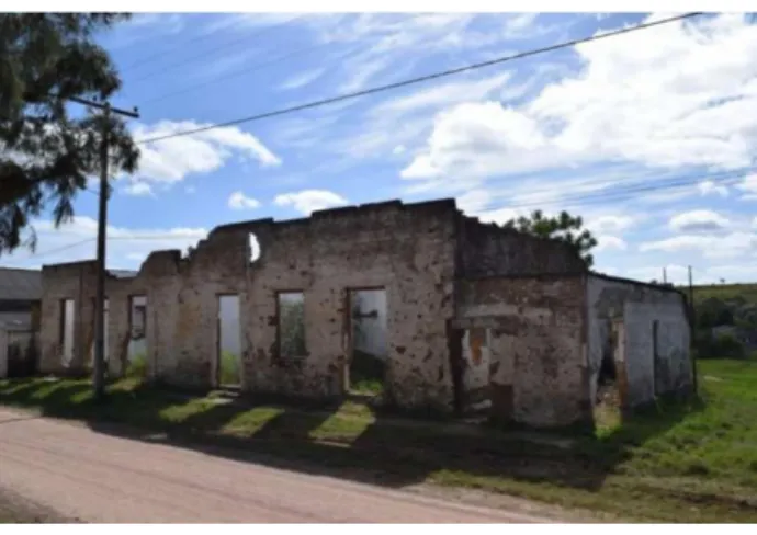 Fig. 10: Ruins of the Old Santa Rosa Club – Seival.                      