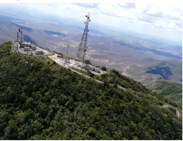 Figura 4: Visão aérea do Pico Alto, o ponto culminante do maciço de Baturité, que trata-se de uma  crista de quartzito na vertente ocidental.