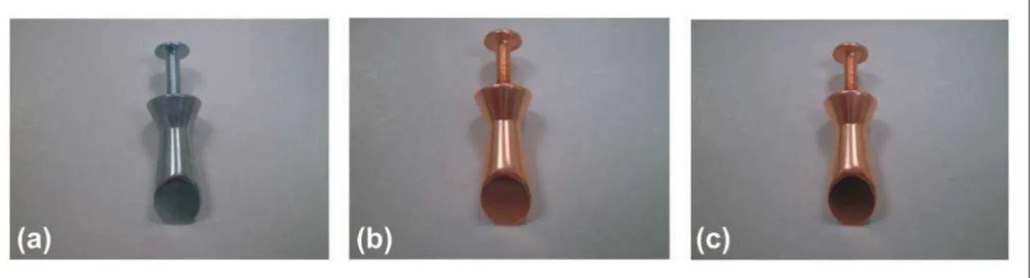 Figura 1 - Peça virgem, sem qualquer revestimento (a), com a primeira camada de revestimento de cobre com cianeto (b) e revestimento de  cobre isento de cianeto (c).