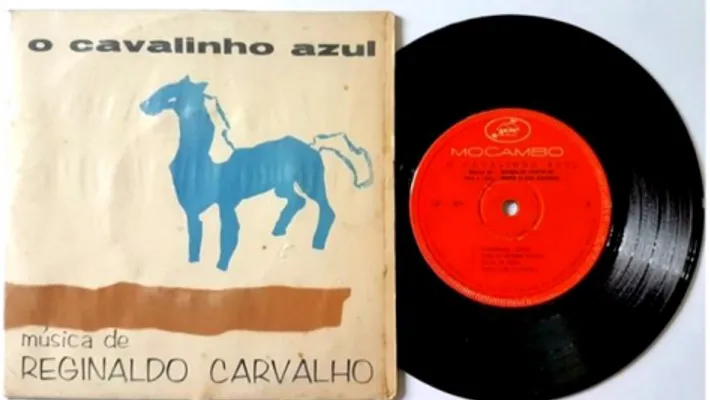 Fig. 5 - Minidisco em vinil com a trilha sonora da peça O Cavalinho Azul 