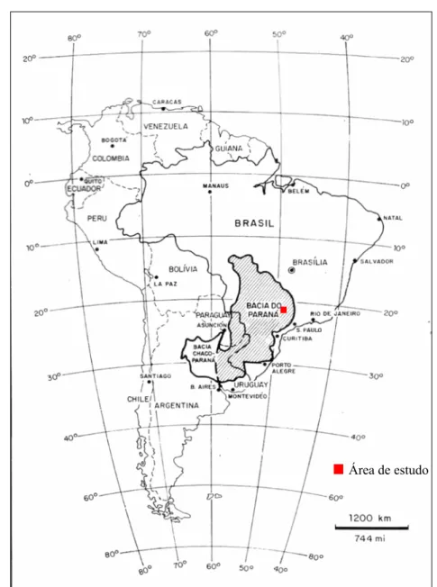 Figura 1 – Mapa da Bacia do Paran´a na Am´erica do Sul indicando a localizac¸˜ao da ´area de estudo (adaptado de Milani, 1997).